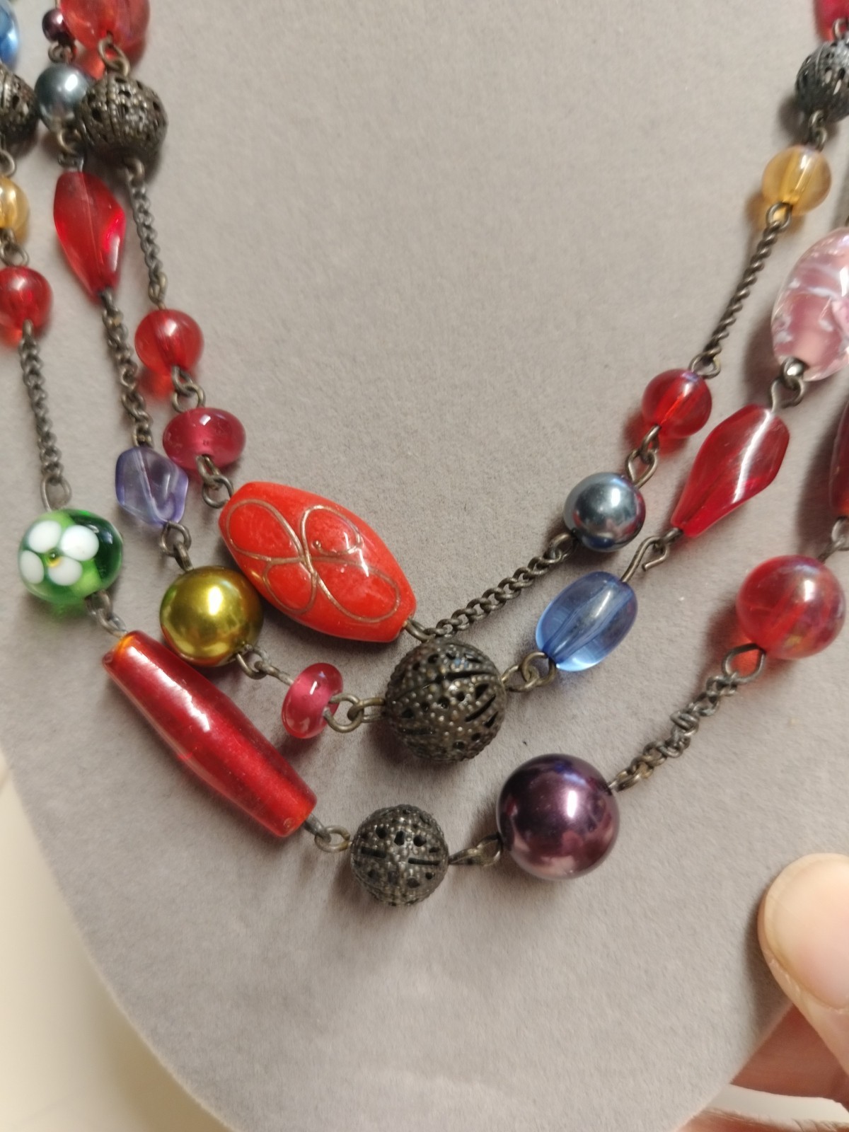 AVON SP Colorful 3 Strand Glass/Acrylic/Metal Beaded Necklace Bronze Tone Flower