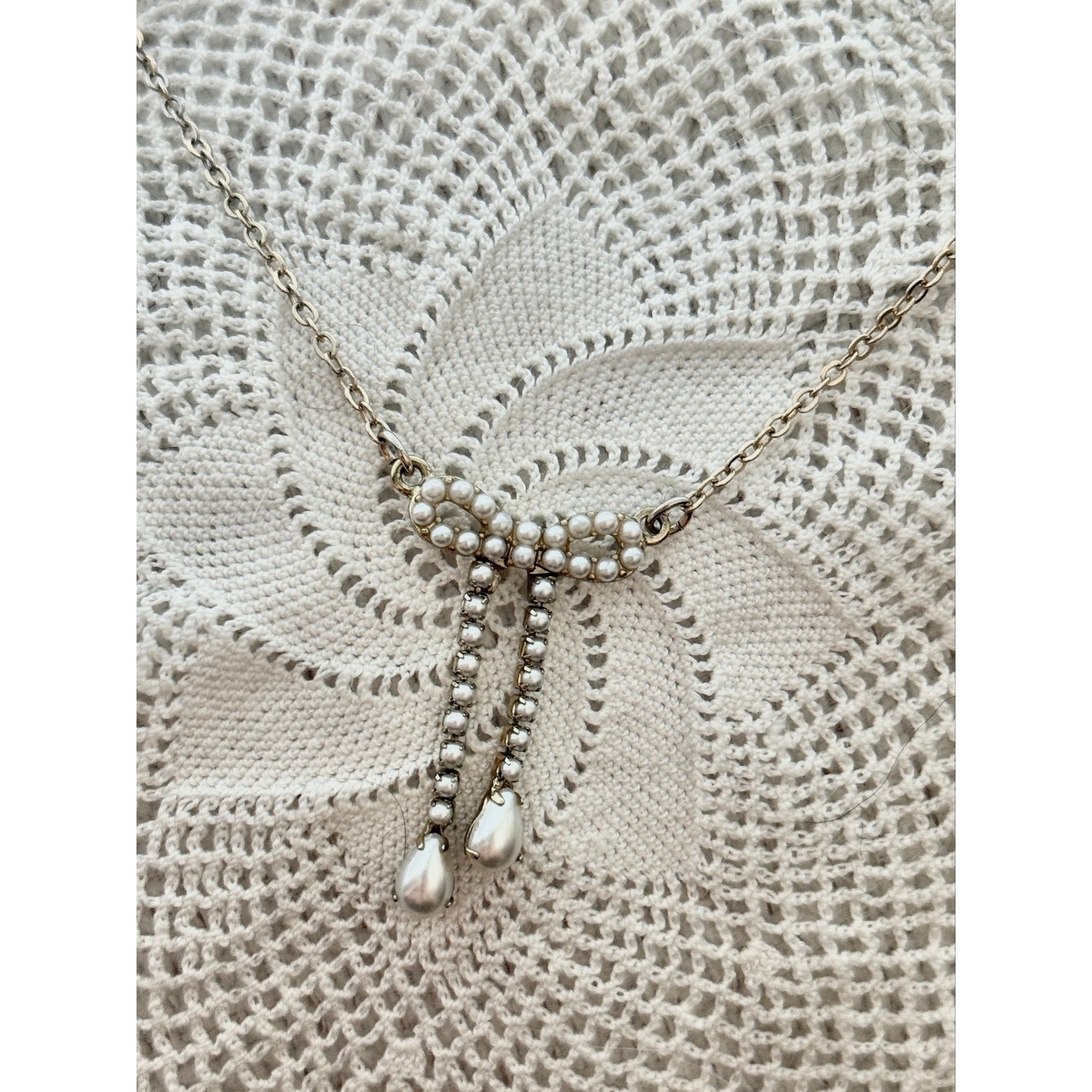 J. Crew Pearl Bow Pendant Necklace Gold Tone Preppy Dainty Classic