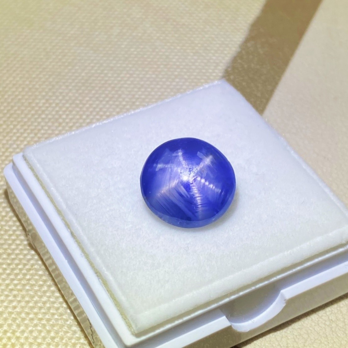 [jerseychou] Natural Star Sapphire 13.42 ct , Sri Lanka, No heat ,AIG