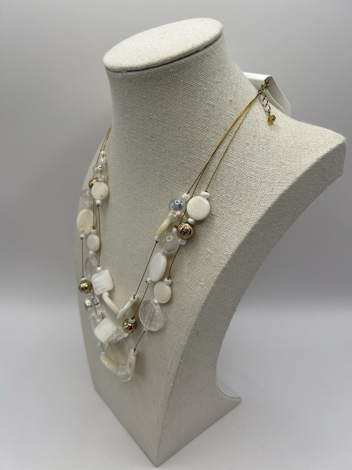 COLOR White Shell Beaded Necklace Earrings Set Multi Strand Gold Tone NWT 26”