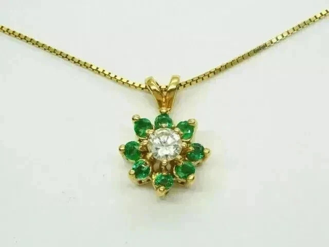 Simulated Green Emerald 2.Ct Round Cut Flower Pendant 14K Yellow Gold Plated