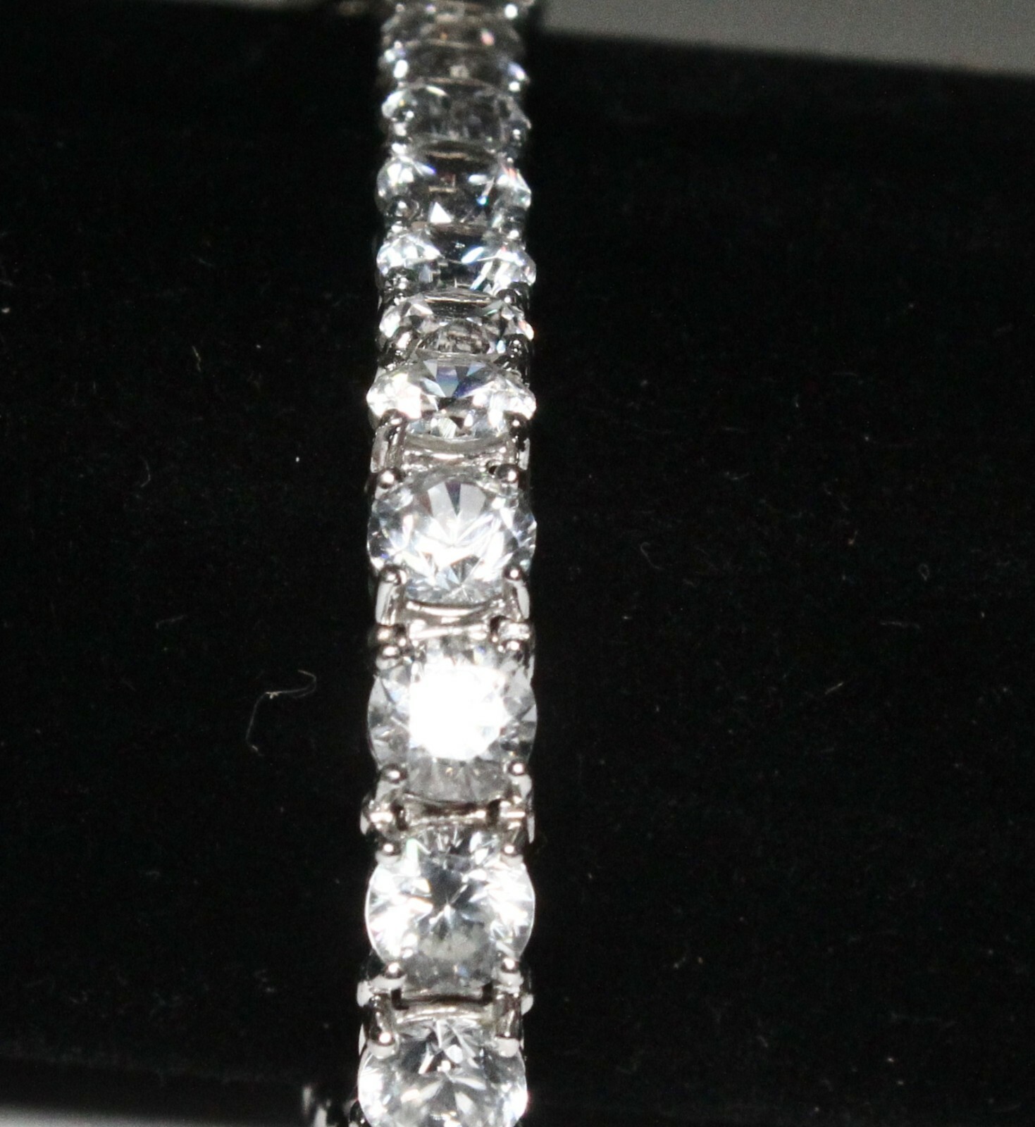 Tennis Bracelet SOLID 14K WHITE GOLD 7 1/2″ w/35, 5.3mm Cubic Zerconia stones