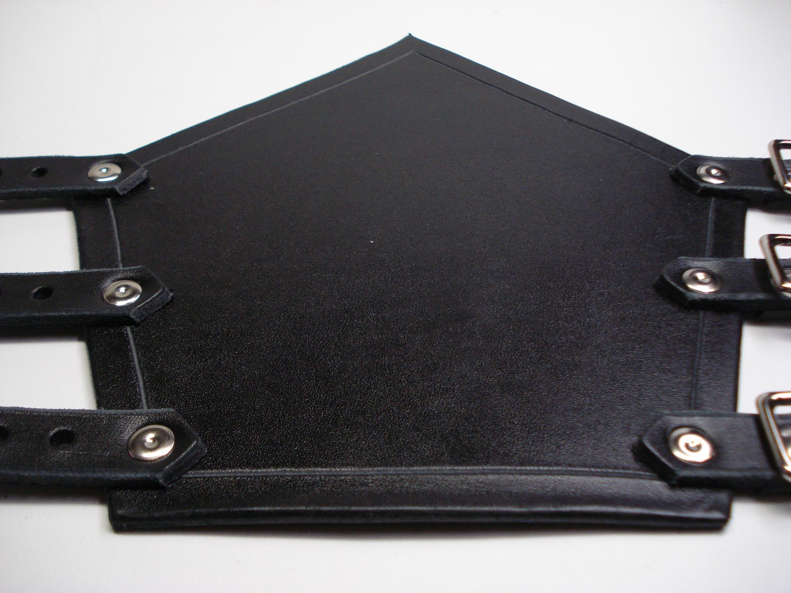 LEATHER BLACK PLAIN MEDIUM BRACER…BLACK METAL..(MDLG0017)….. ULVER