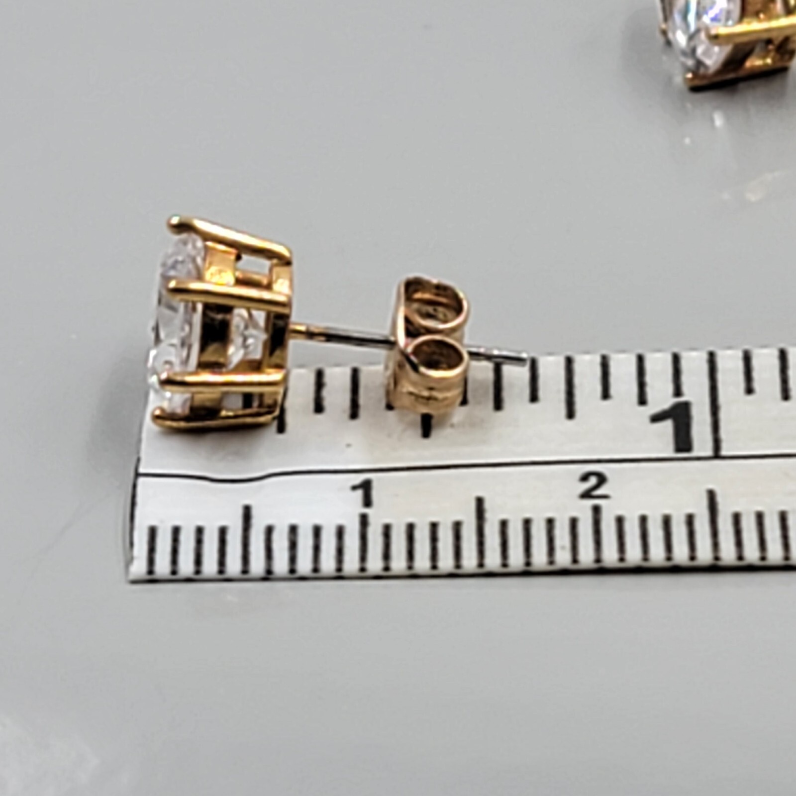 Cubic Zerconia Earrings Studs Gold Tone Solitaire
