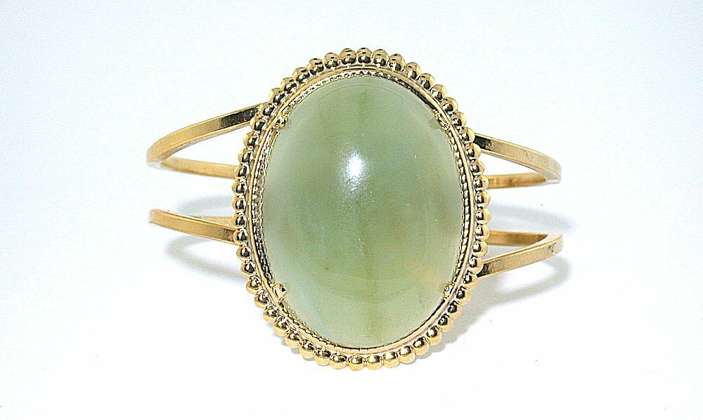 40×30 Jade Cabochon Cab Gemstone Spring Load 7 1/2 Inch Goldplated Cuff Bracelet