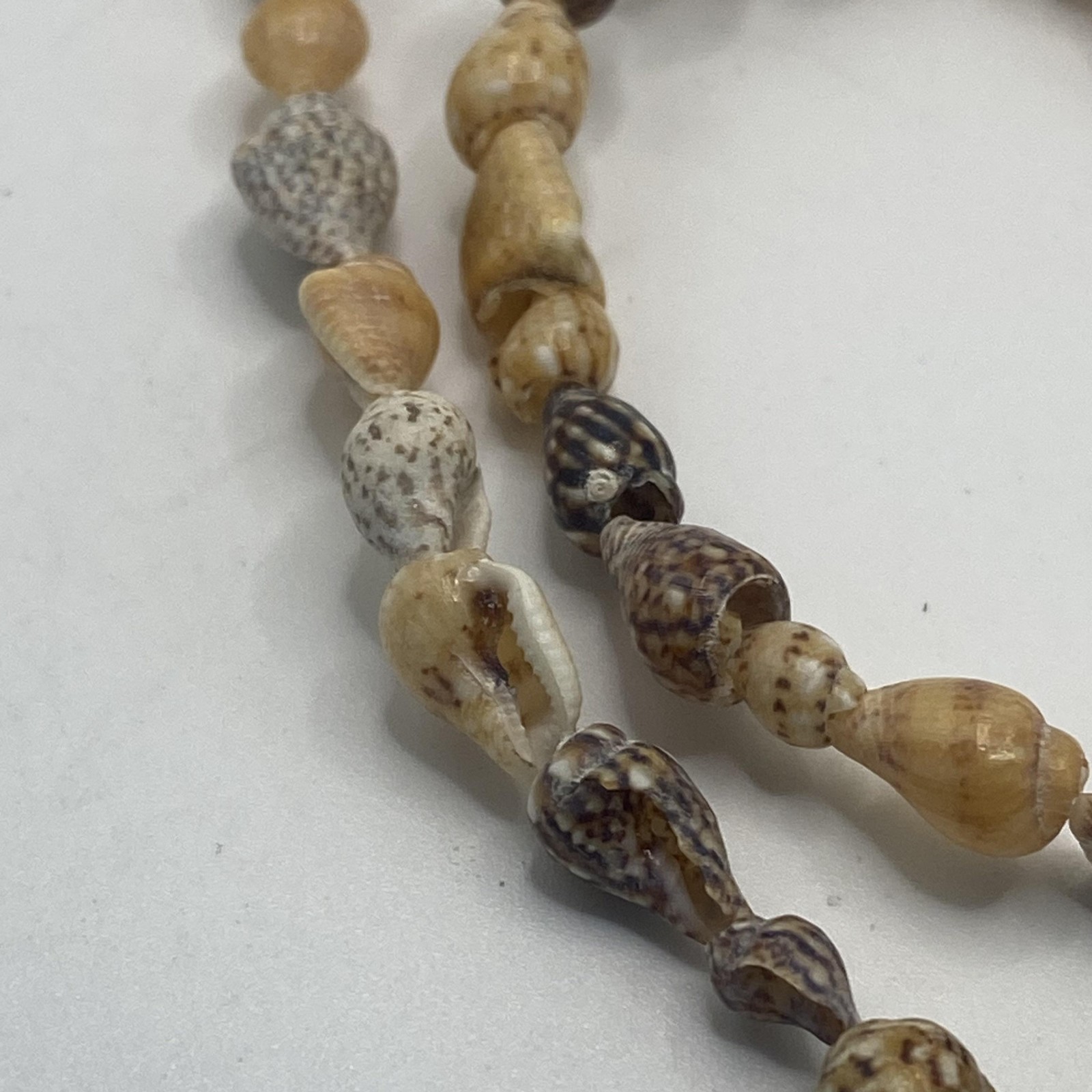 Beige Shell Beaded Necklace 36 In Long Strand Sea Life Beach Womens Jewelry