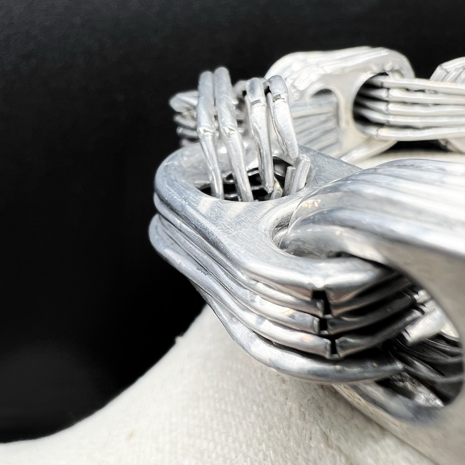 Chunky Silver Tone Link Bracelet Bold Modernist Industrial Cable Style 7.5 Inch