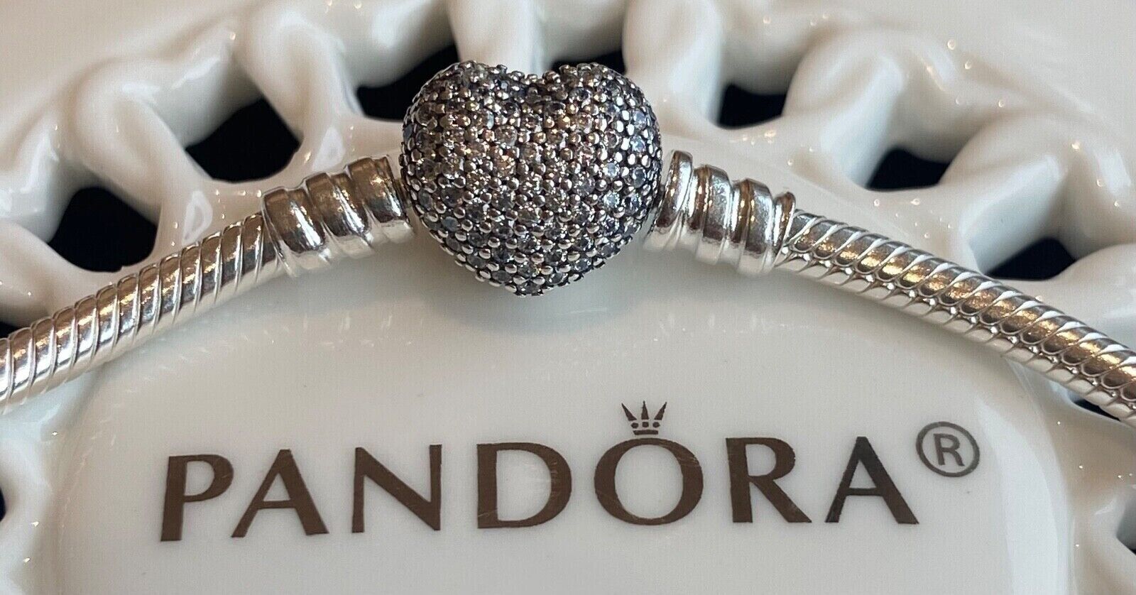Authentic Pandora MOMENTS Pavé Heart Clasp Bracelet #590727CZ