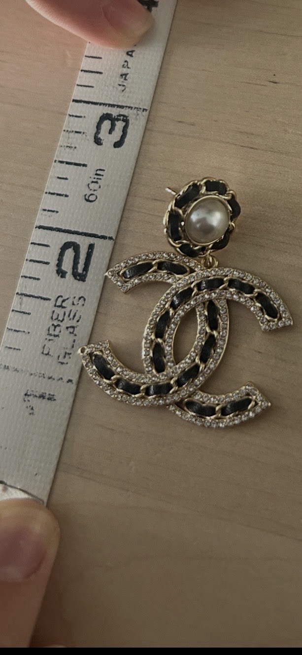 CHANEL CC Logos Round Leather Dangle Pearl Earrings Gold Tone Auth w/Box