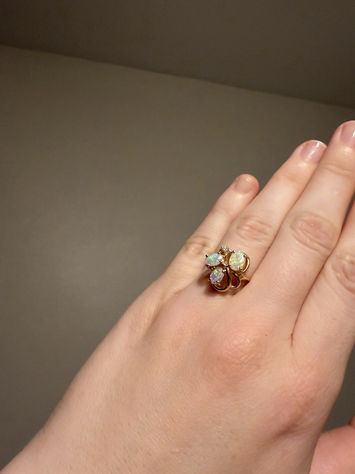 Vintage 14K Yellow Gold Opal Cluster Cocktail Ring size 7, verified by jeweler