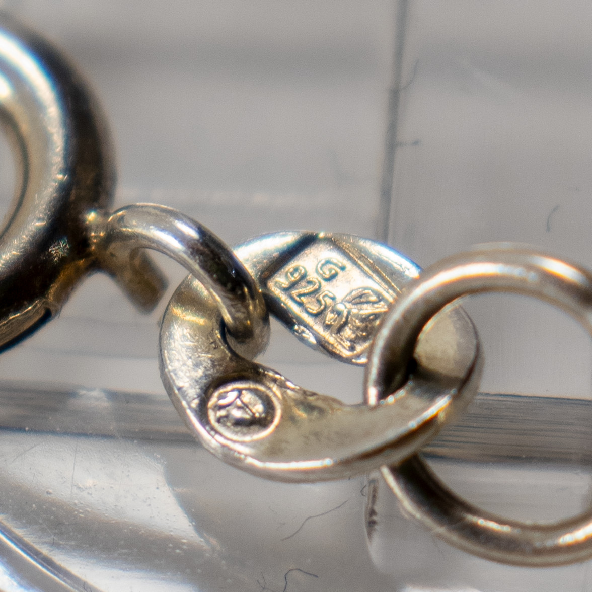 Half-moon link chain | Timeless silver chain | Elongated and supple