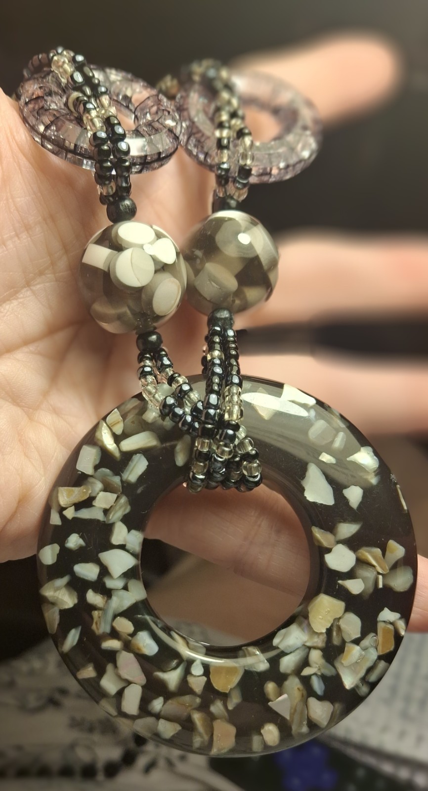 Pre-owned no brand pendant necklace with multi-beads, black, gray, white..MOP