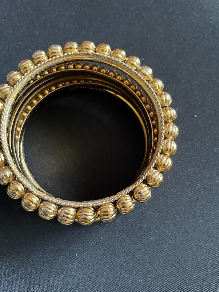 Plain Golden Color Temple Style Bangle Set – 6 Count – Timeless Elegance
