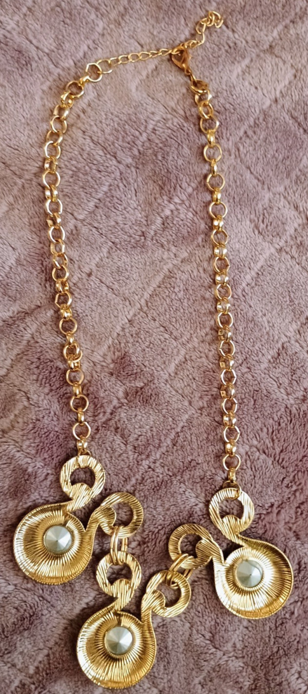 21″ Gold Tone Statement Necklace Clear Rhinestone Swirl Bib Adjustable