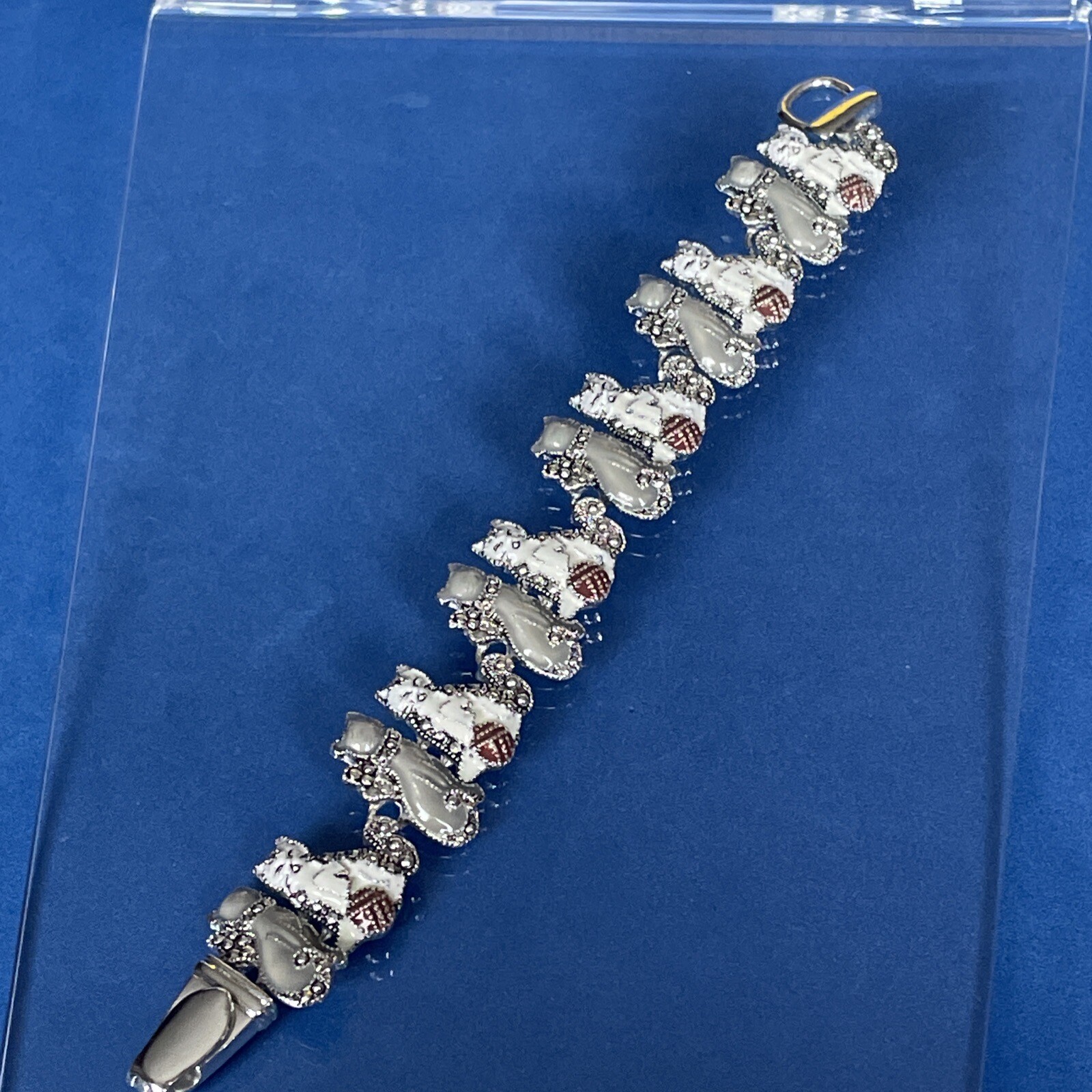 SilverTone Gray & White Enamel Cat Kitten Charms Magnet Clasp 7.5″ Bracelet U26w