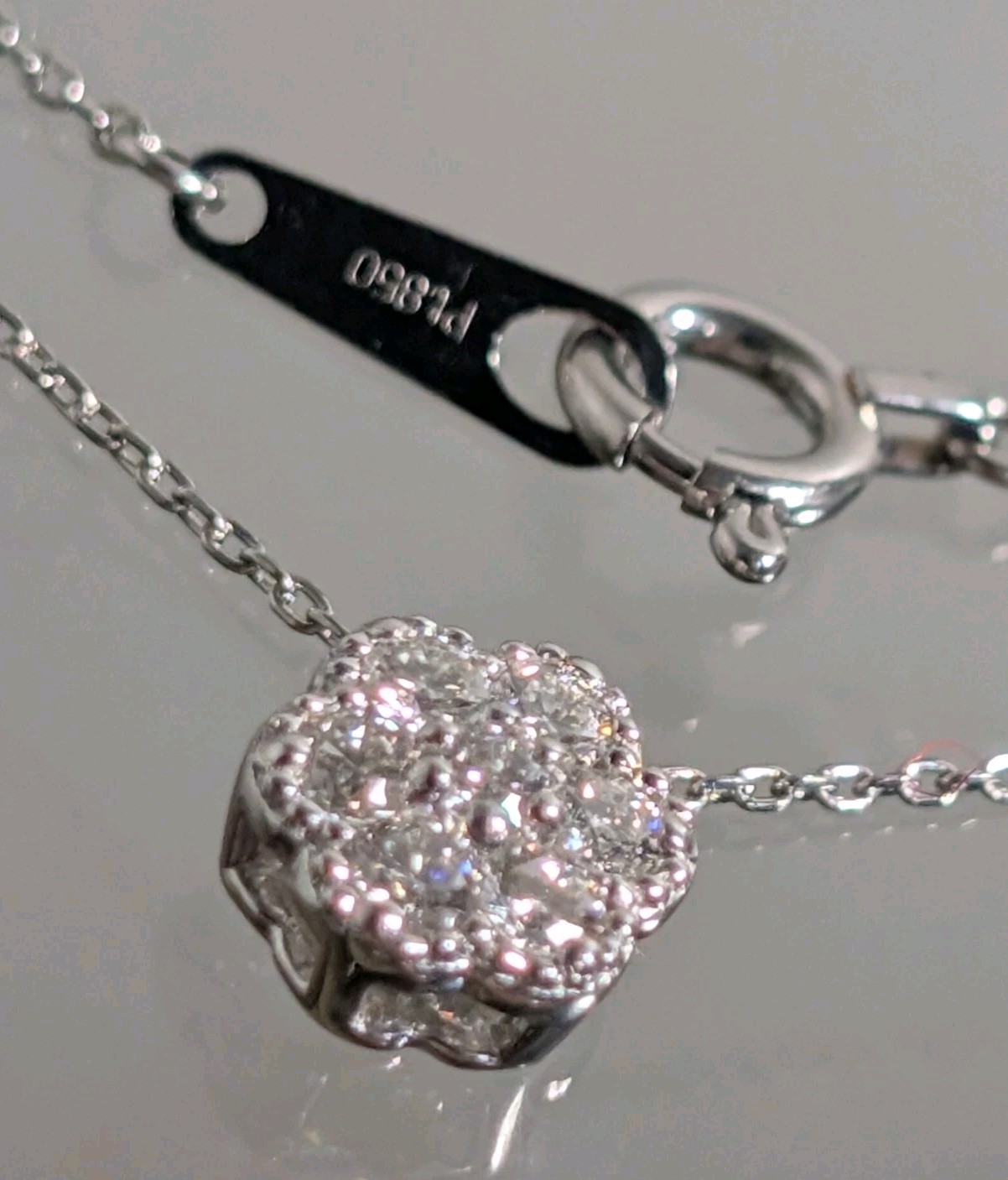 Pt900 0.15ct Diamond Pendant Pt850 15″ Dainty Chain Necklace 1.5grams
