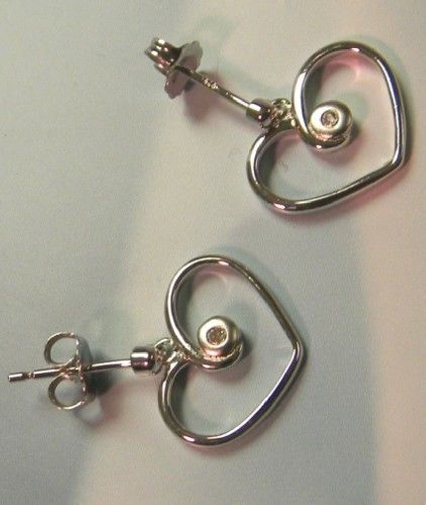 Daring Diamonds sterling silver 92.5 diamond heart earrings usa made