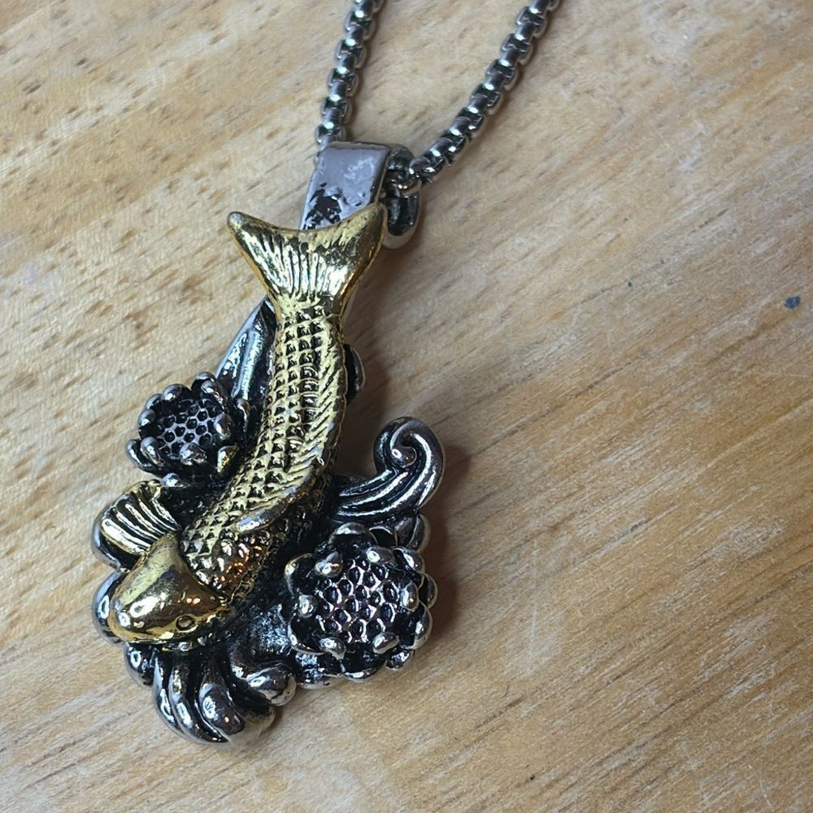 Fish Pendant Necklace Black Gold Tone Heavy Metal Chain 22” Nautical Ocean