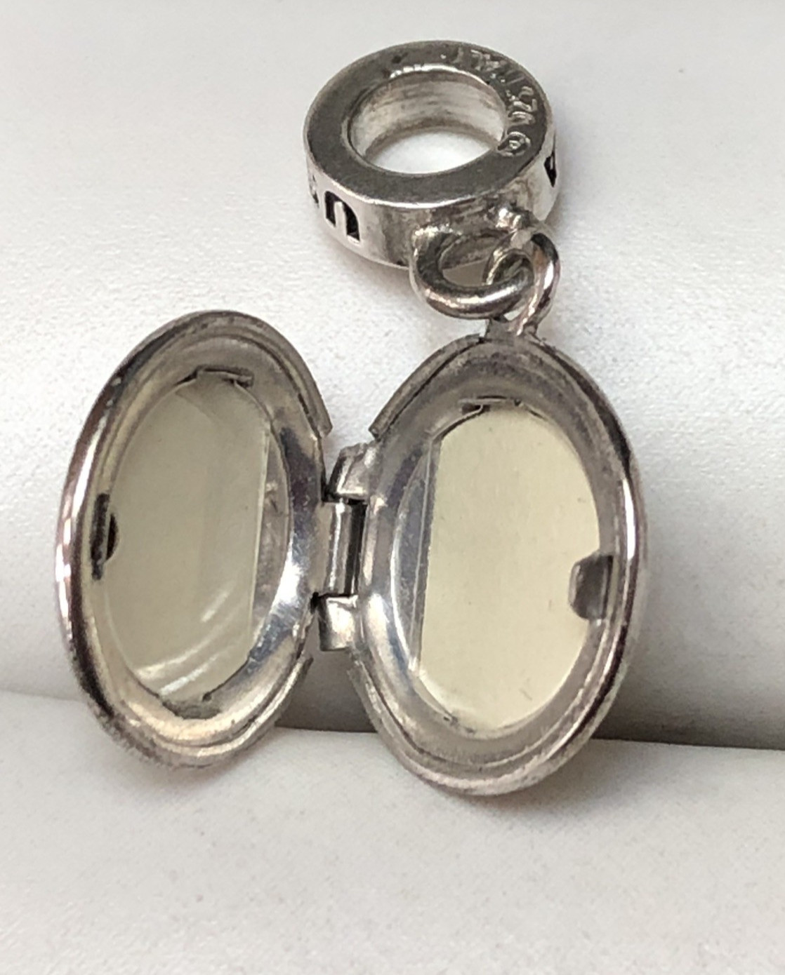 KAY JEWELERS Charmed Memories United States MARINE Corps **Locket** Dangle Charm