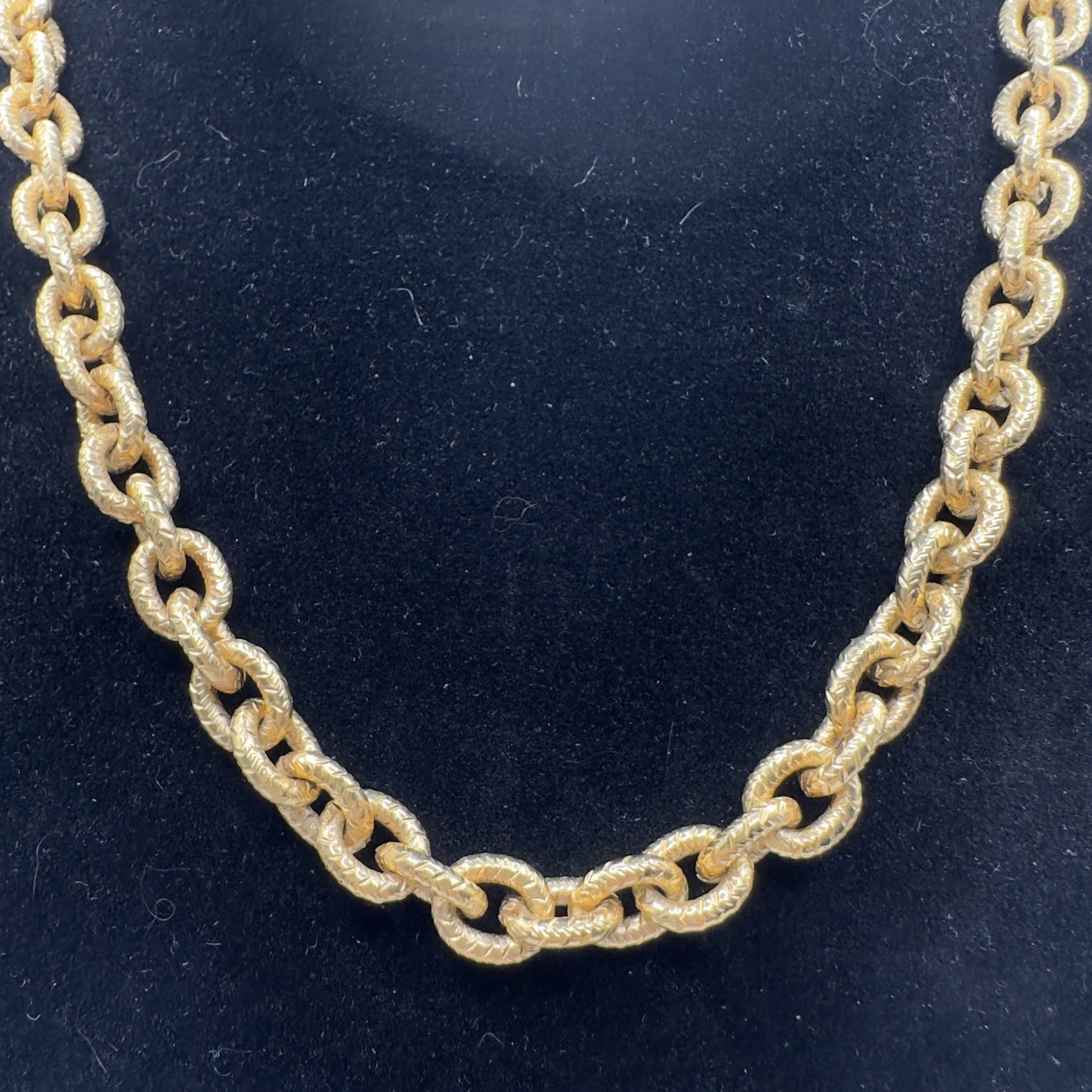 Gold Tone Necklace Textured Rolo Link Chain 16″ Heavy Layering Beautiful Quality