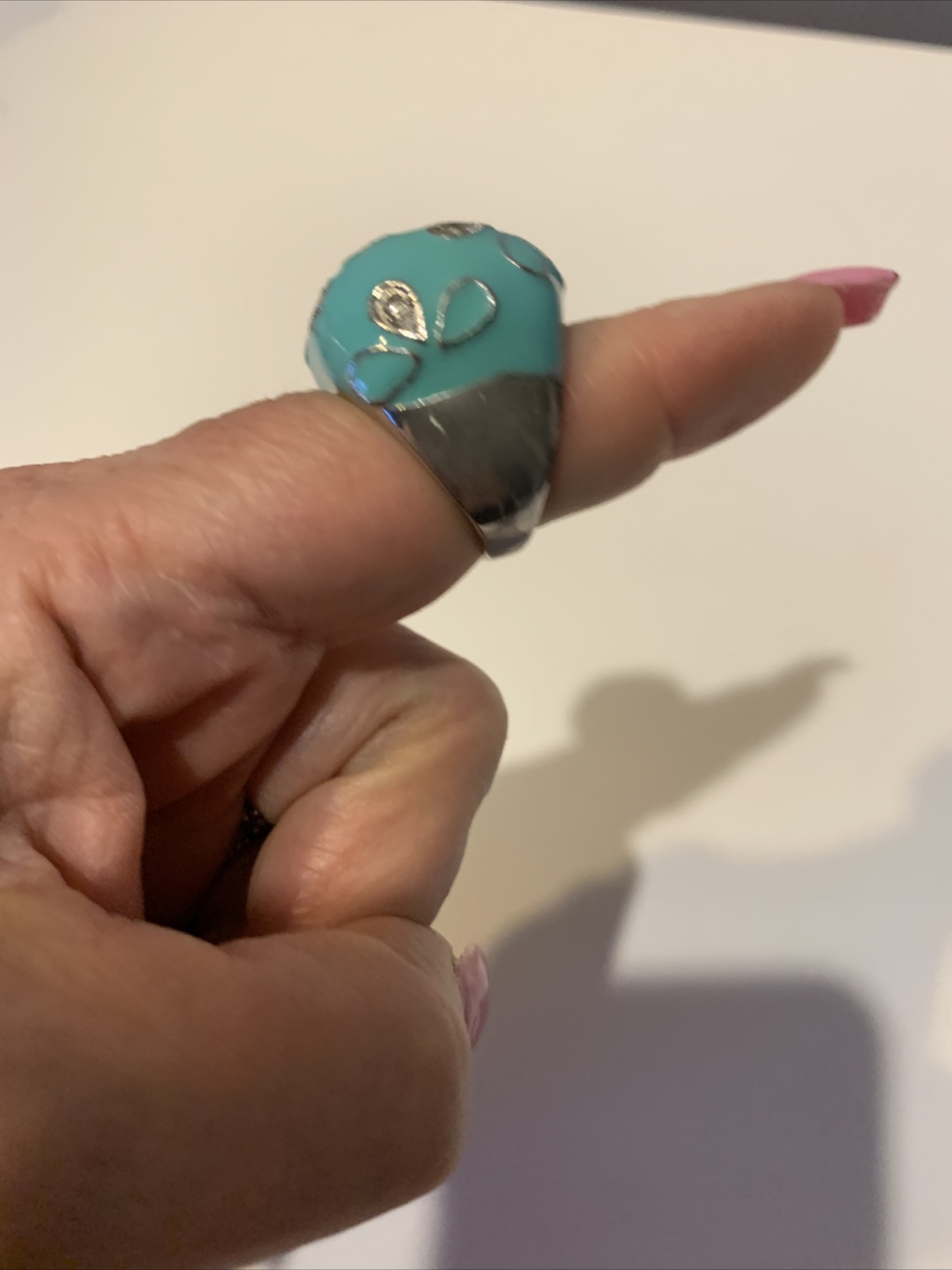 SILVER TONE FASHION TURQUOISE COLOR ENAMEL DOME RHINESTONE COCKTAIL RING SZ. 6.5