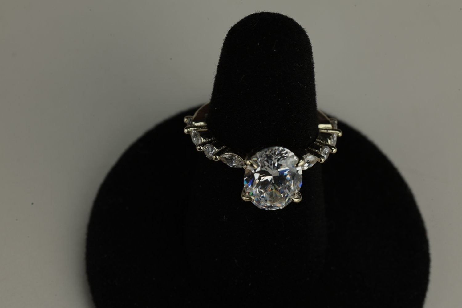 Sterling Silver S925 Oval Cubic Zirconia Ring Size 5 Gold Plated 3.33g