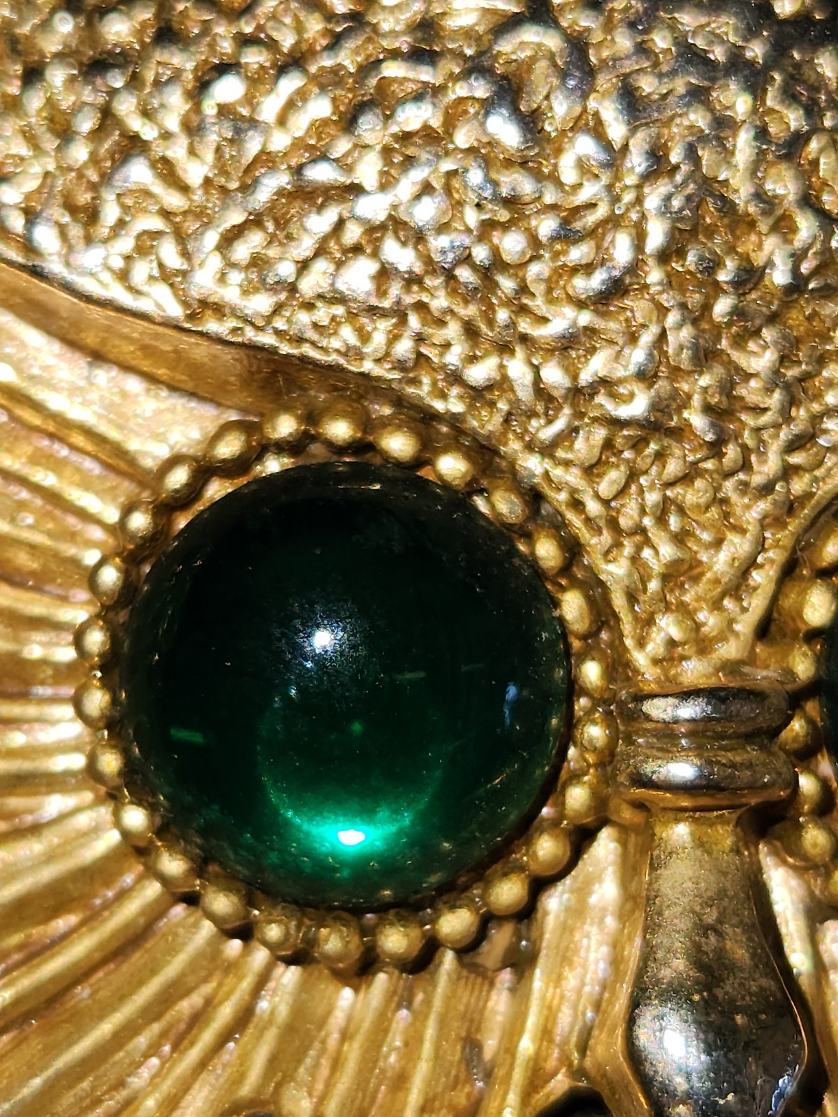 Possibly marked Owl Necklace but not sure – Gold Colored – See pictures