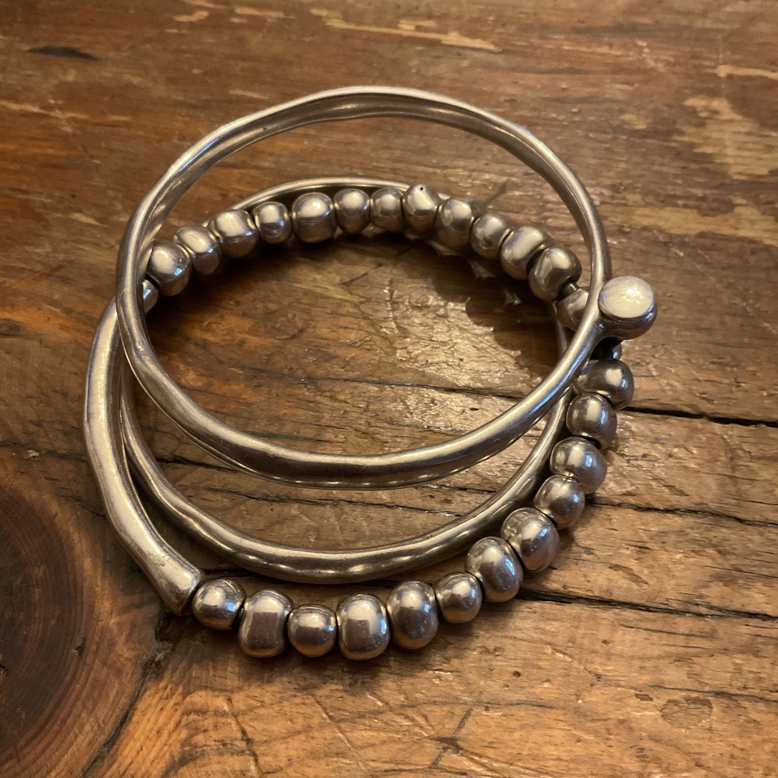 Awesome Vintage Signed Uno de 50 Triple Bangle Silver Tone Bracelet
