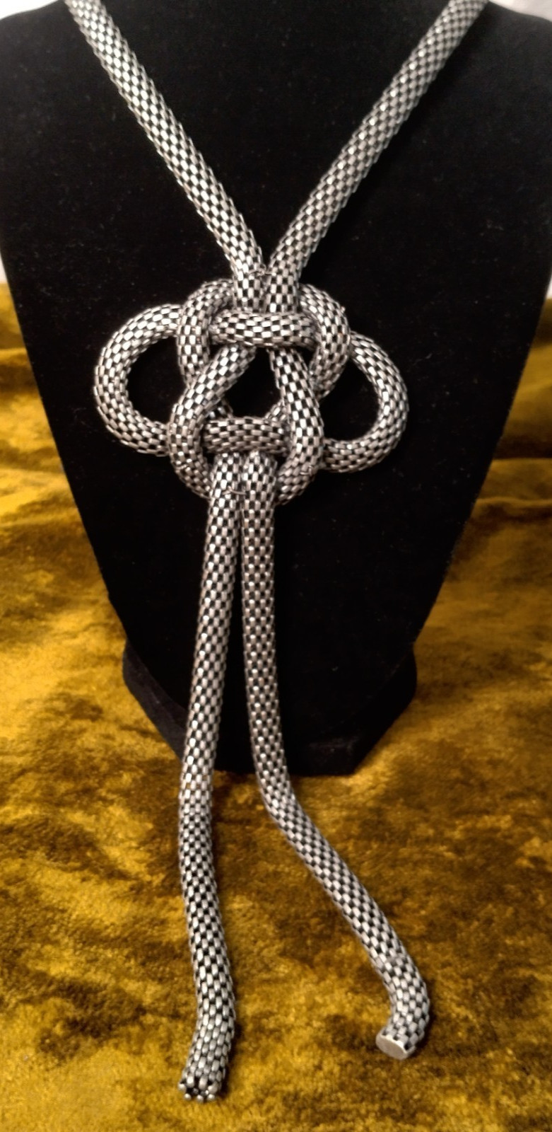 Simply Vera Wang Necklace Knot Mesh Chain Nautical Celtic Artsy Boho 24″ Long