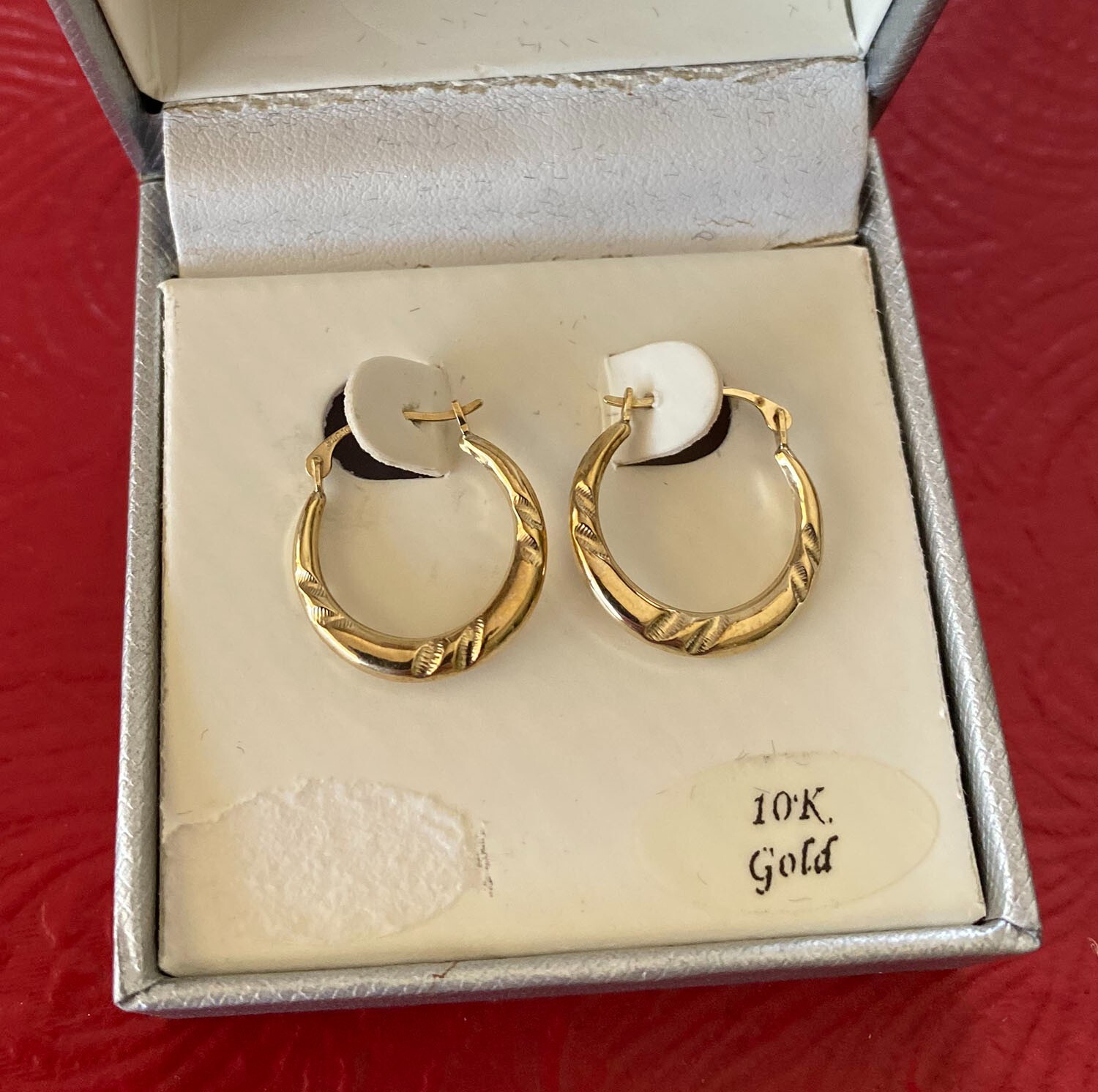 10k gold earrings, 0.75 inch drop