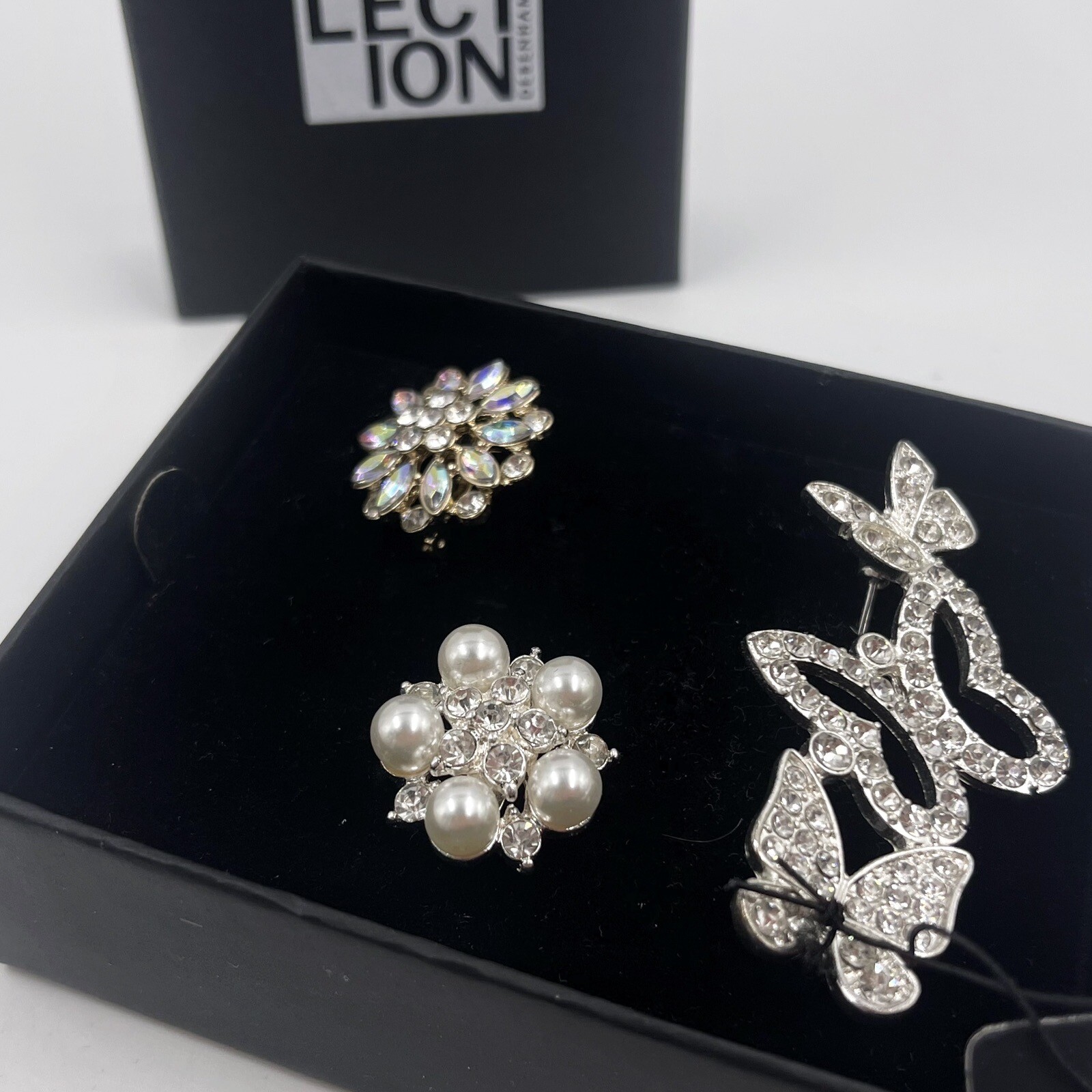 NEW JON RICHARD DEBENHAMS COLLECTION SET OF 3 LOVELY BROOCHES IN ORIGINAL BOX