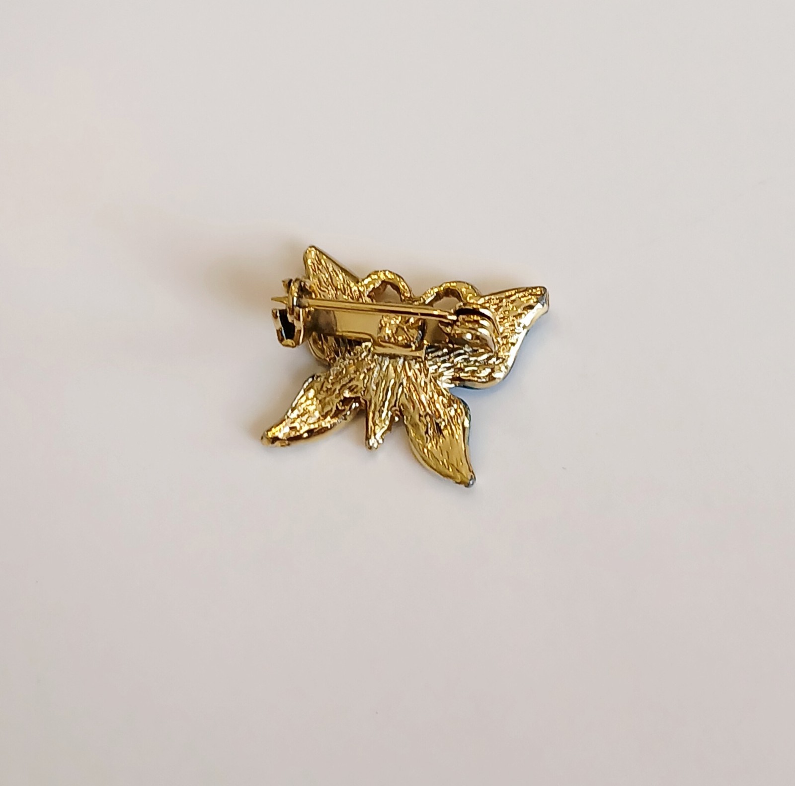 Vintage Butterfly Brooch Gold Tone & Blue Enamel Petite Pin 1×1″ 0.15oz STUNNI😍