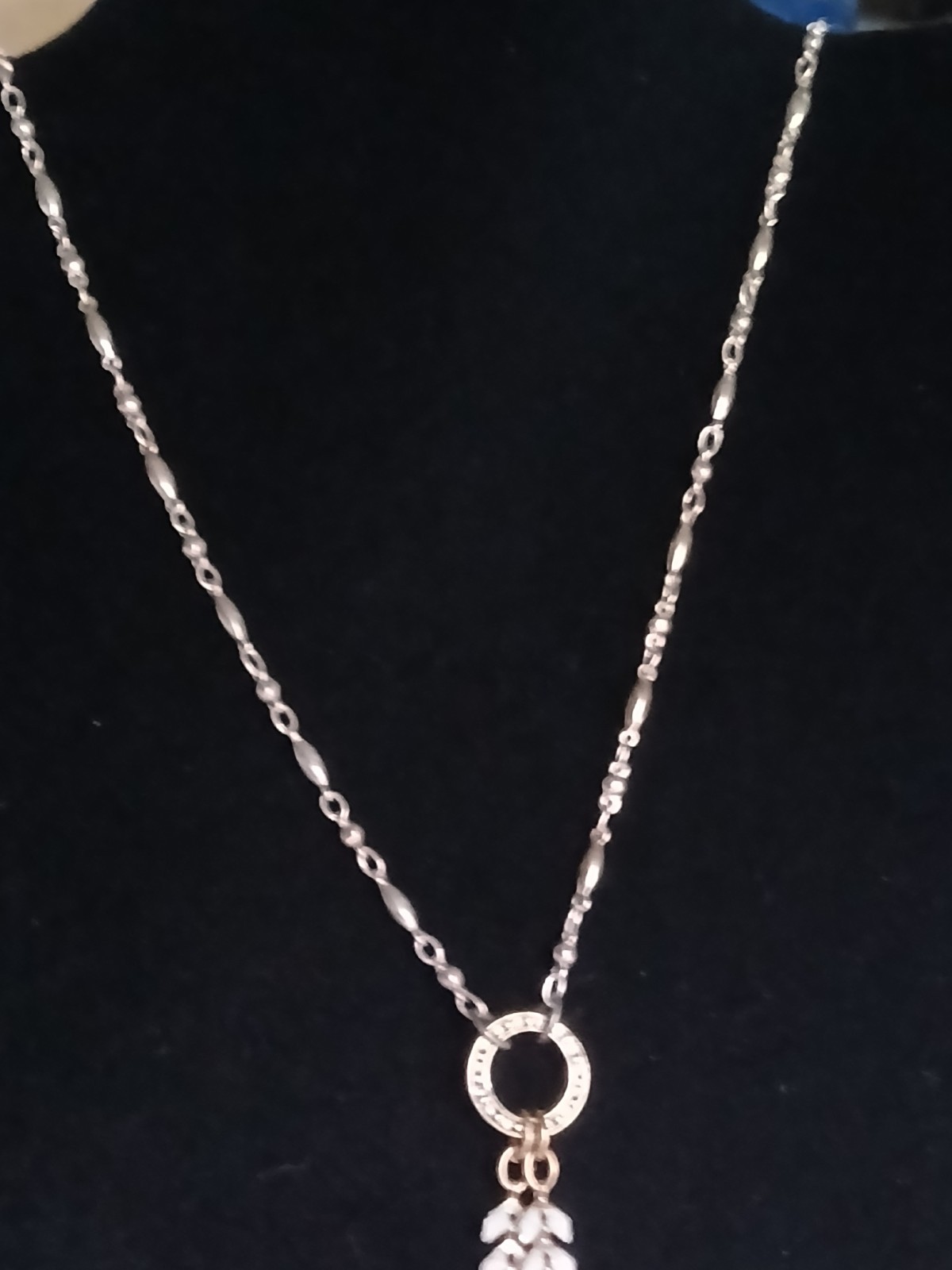 Stunning Premier Designs Glisten Necklace 34″ Nice