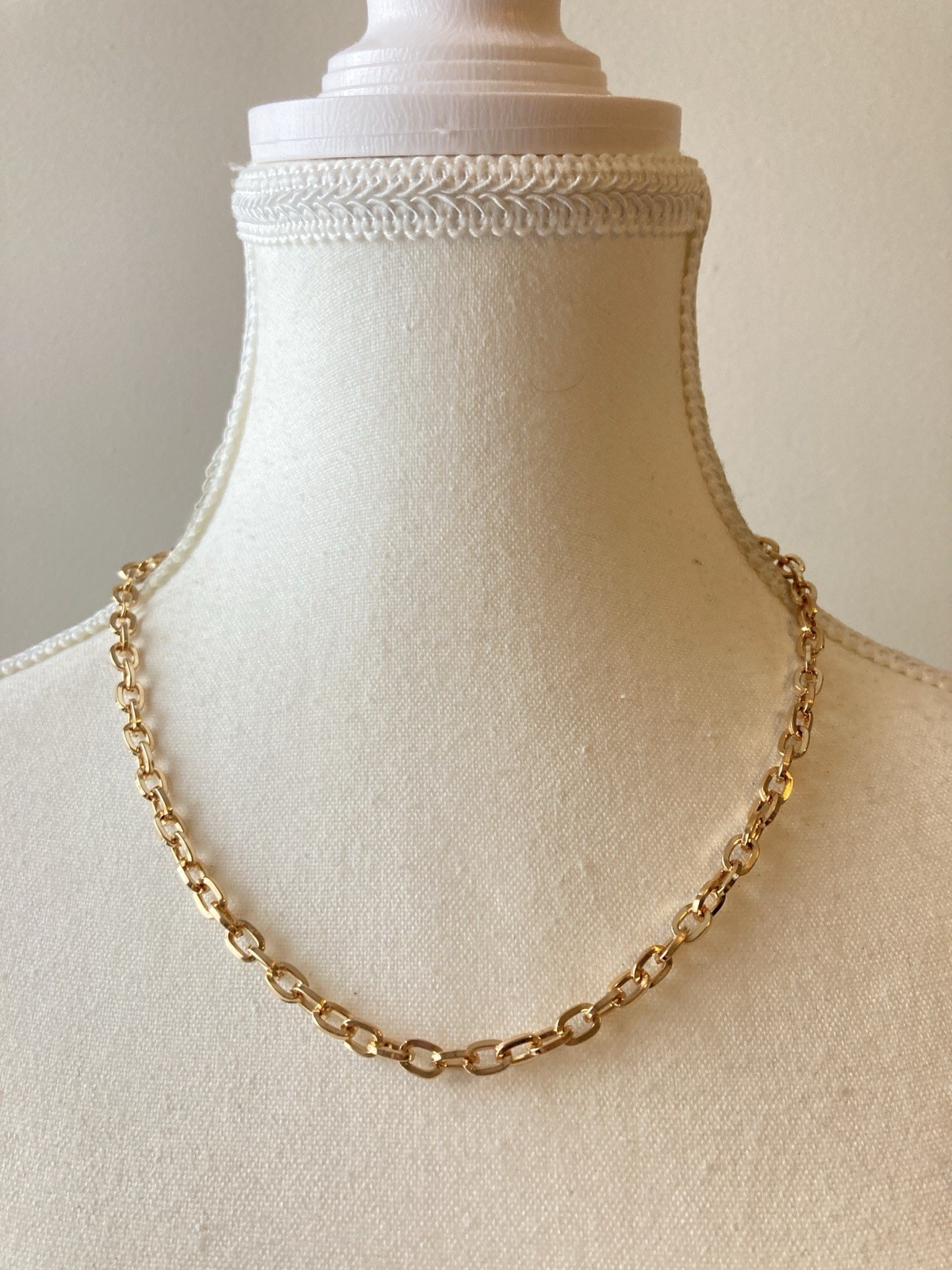 Gold Tone Oval Link Collar Necklace Adjustable Paperclip Style Minimalist Chain