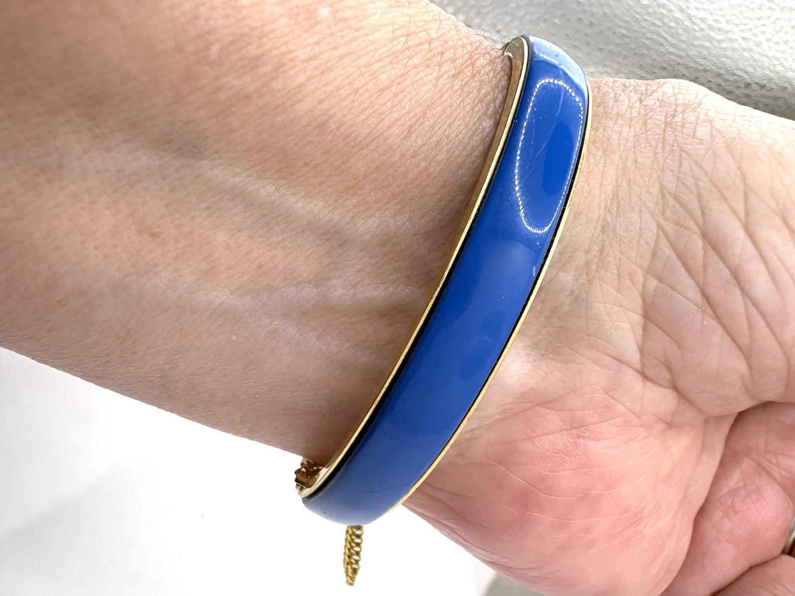 Gold Tone Royal Blue Enamel Oval Hinged Bangle