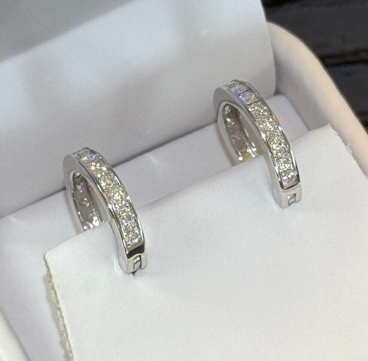 VVS1 Moissanite Small Hoop Earrings Huggies – 925 Silver or 14K Gold – Unisex