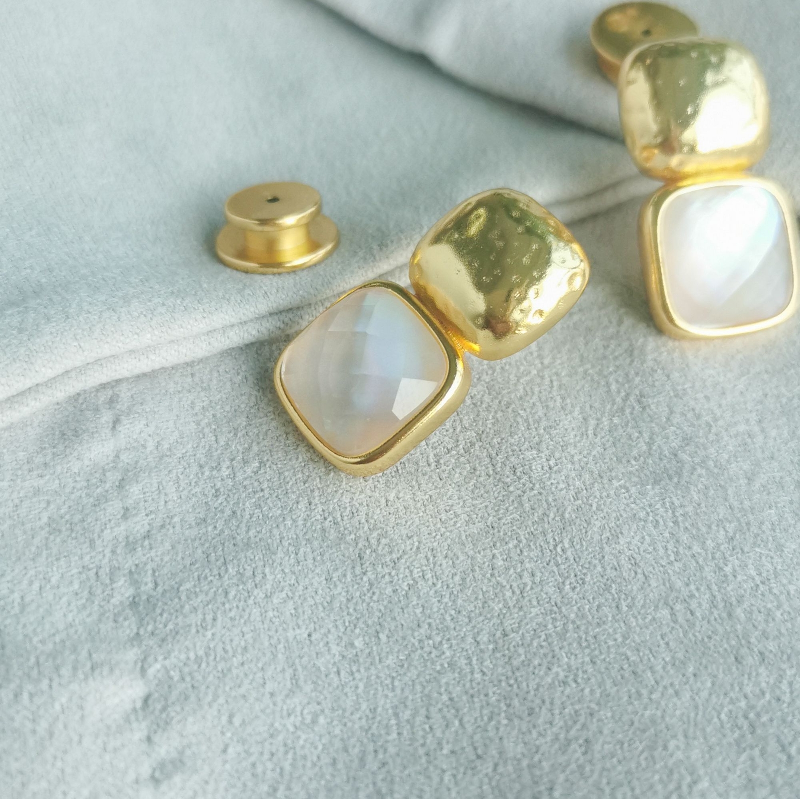Julie Vos Catalina Gold Clear Crystal Earrings Without dust bag / card