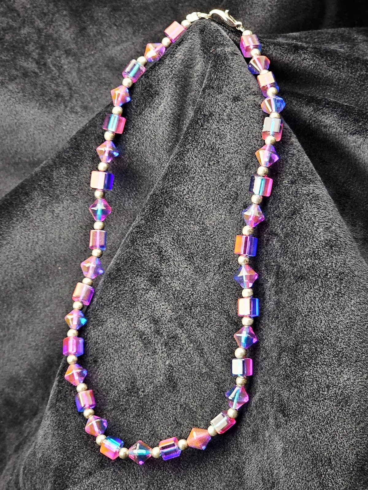 Vintage UV Reactive Possibly Color Process Necklace 15″ Cube & Bicone Beads 25g