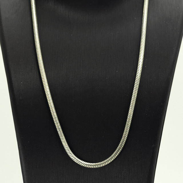 Silver snake necklace 42 cm – robust and elegant