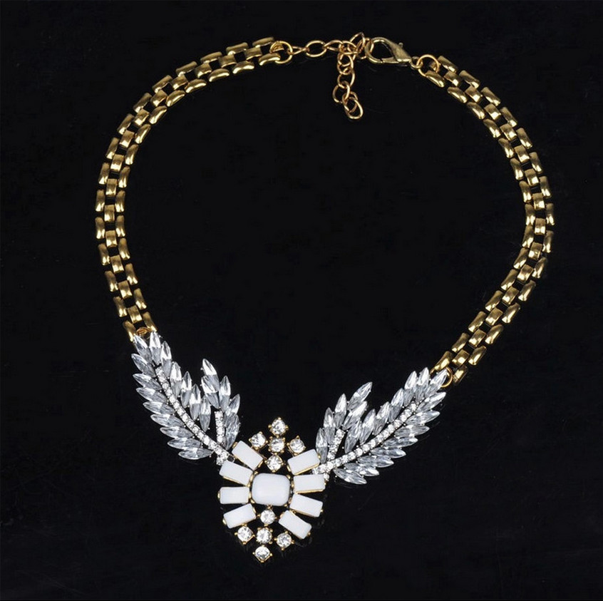 Elegant Sparkling Baroque-style Pendant Gold Plated Party Necklace