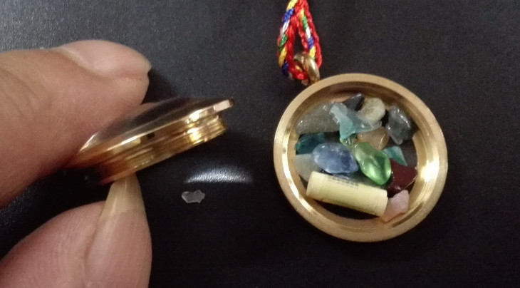 Steel+ Glass Waterproof Medicine Box Pill Case Necklace Beads Pendants