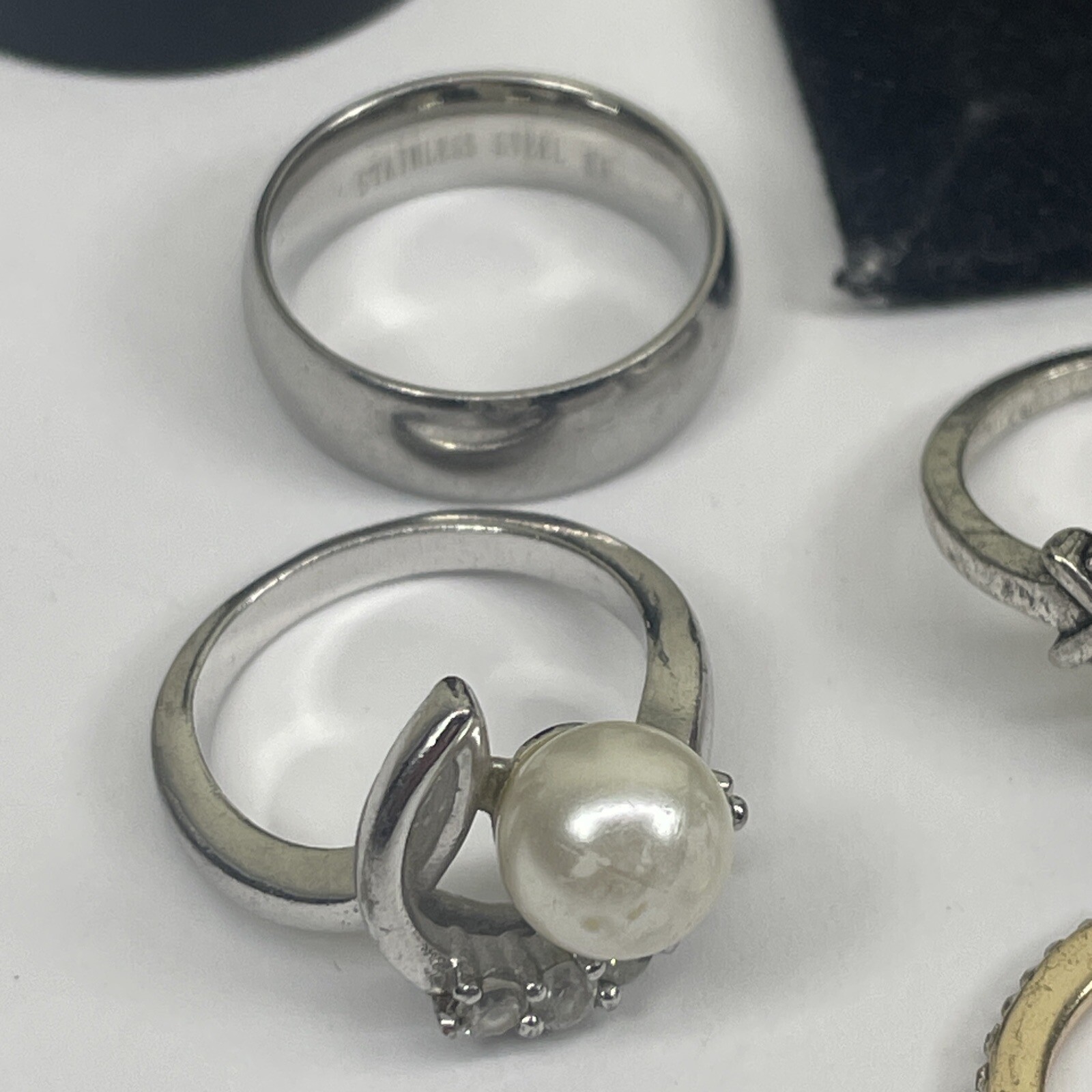 Lot 14 Rings Jewelry Mix Lot Fashion Assorted Shapes Colors All Size 5.75