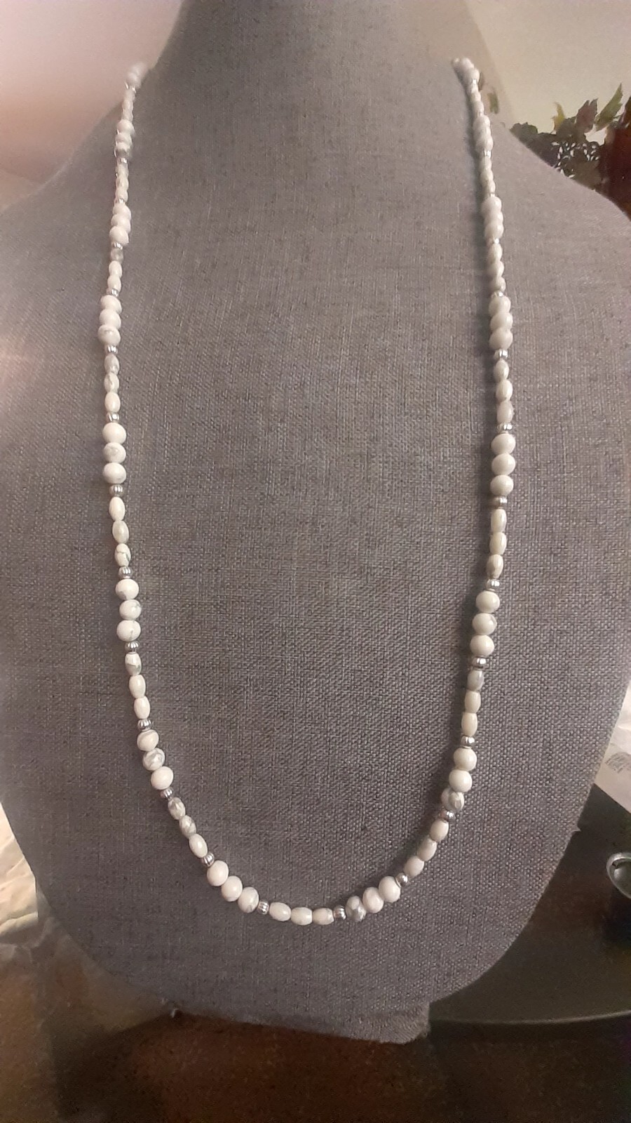 Howlite Bead Silvertone Single strand Necklace. 35 In.