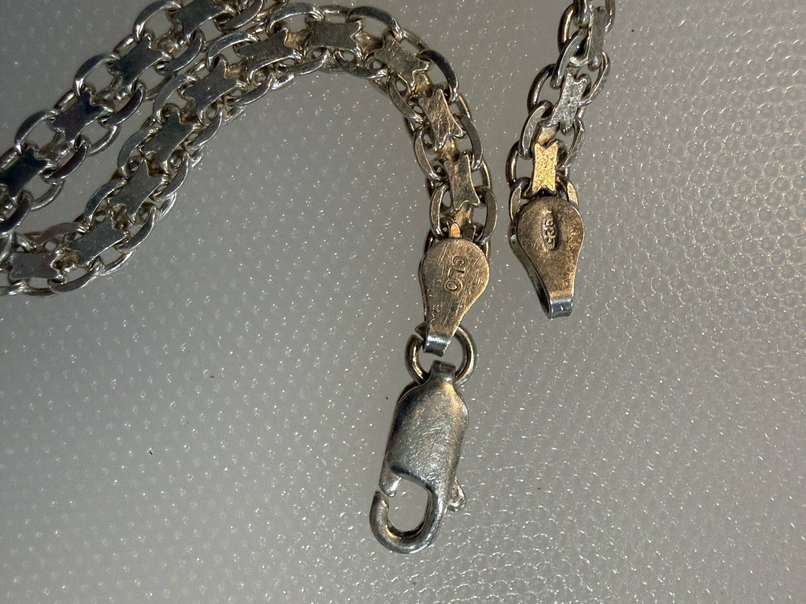 Glo Bismark Chain Bracelet 7.5in Round Lobster Clasp 5grams Made in Italy