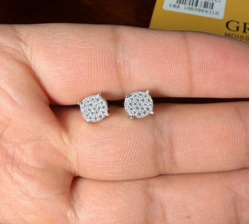 VVS1 2ct Moissanite Stud Earings
