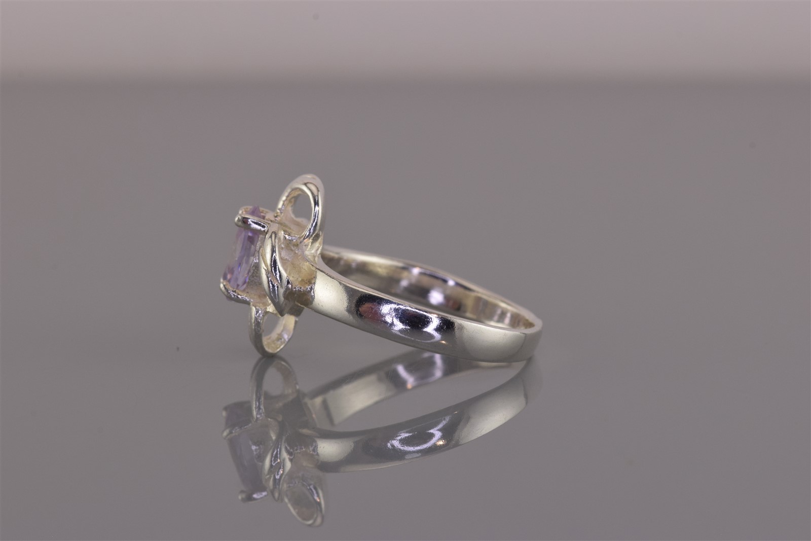 Sterling Silver Purple Oval Cubic Zirconia Swirl Ribbon Loop Band Ring 925 Sz: 8