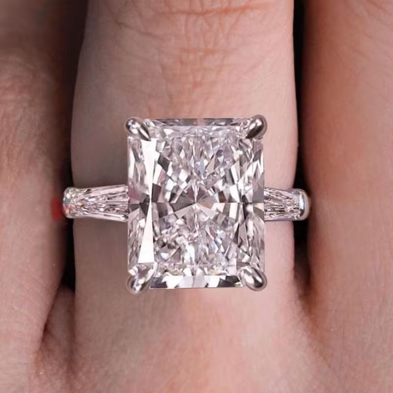 Elegant 925 Sterling Silver White Topaz Charms Wedding Engagement Ring Size 8.5