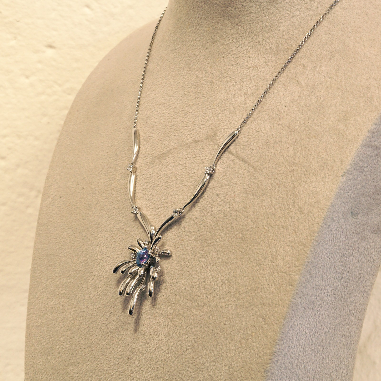 Crosette Necklace Set With Bi‑Colour CZ – Sterling Silver – Carpe Diem – Fei Liu