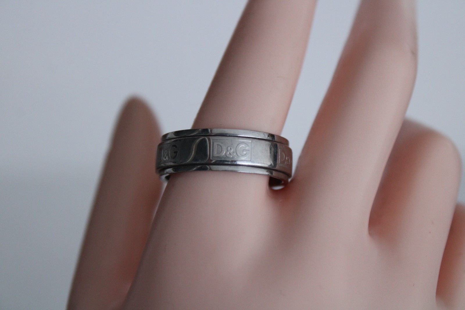 Designer D & G Dolce & Gabbana Unisex Adult Spinner Ring Band, S: 12.5