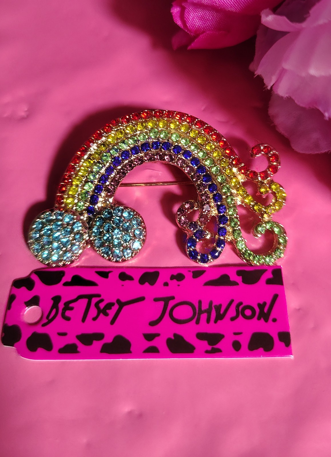 Betsey Johnson Convertible Rainbow 🌈 BROOCH-NECKLACE